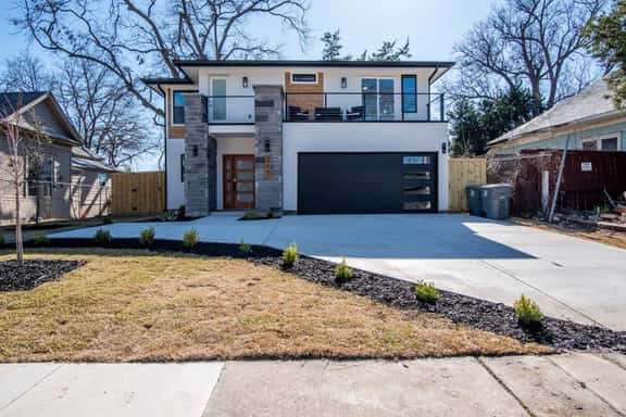 Heated Pool Urban Retreat near Downtown Dallas - Image 1
